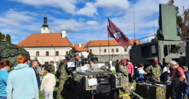 Komorní Hrádek se po roce otevře veřejnosti. Armáda ukáže techniku a pochutnáte si na guláši