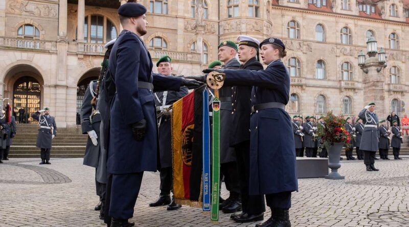 Přísaha nováčků v Hannoveru. Německo rozšiřuje armádu